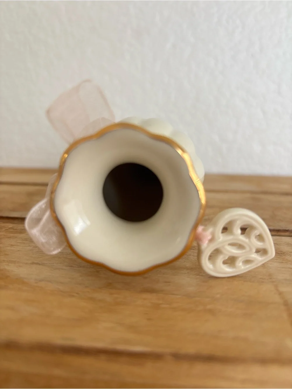 Lenox Tied With Love Bud Vase Porcelain Heart Charm Mothers Day Vintage Gold Rim